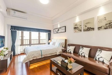 Western Theme Holiday Apartment