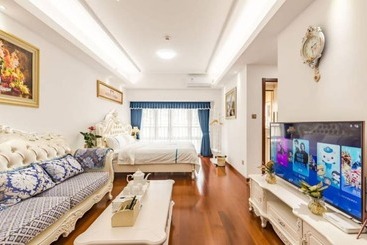 Western Theme Holiday Apartment
