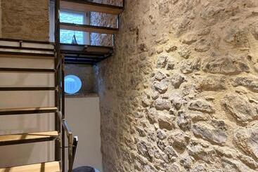 تختخواب و صبحانه Altrelli Rooms