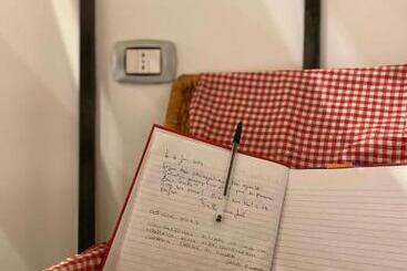 تختخواب و صبحانه Altrelli Rooms
