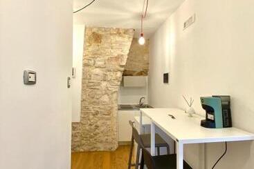 تختخواب و صبحانه Altrelli Rooms