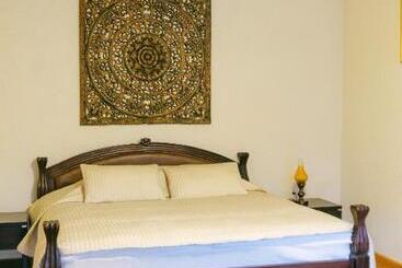 تختخواب و صبحانه Casa Natalia