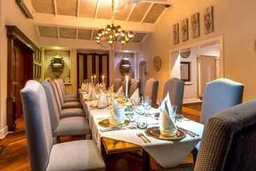 هتل Blue Mountain Luxury Lodge
