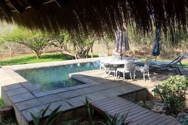 هتل Call Of The Wild Lodge