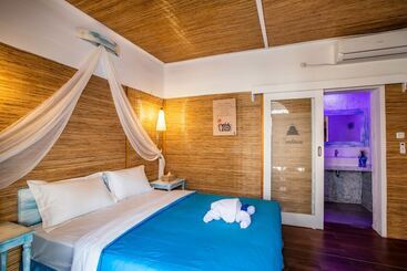 هتل Santorini Beach Resort