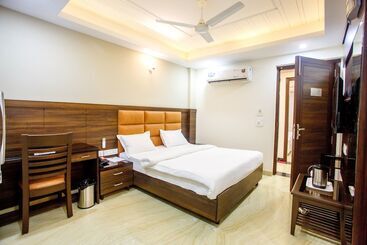 هتل Tara Palace Daryaganj