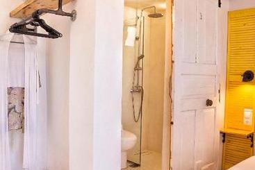 پانسیون Gigi Rooms