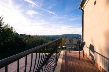 پانسیون La Rocca Guest House & Spa