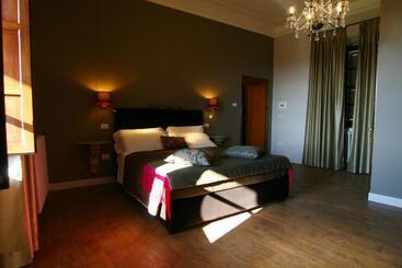 پانسیون La Rocca Guest House & Spa