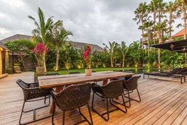 Villa Nehal   Luxury 5br Villa With 20m Pool