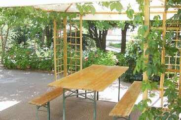 B&b Macrina