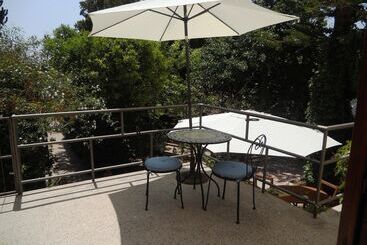 B&b Macrina