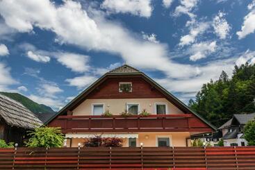 تختخواب و صبحانه Villa Nena
