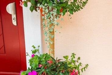 تختخواب و صبحانه Villa Nena
