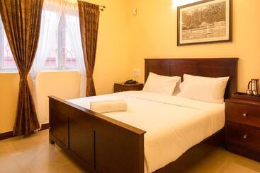 هتل Aakash Rooms And Cottages