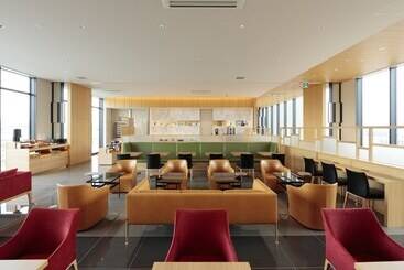 Candeo Hotels Osaka Kishibe