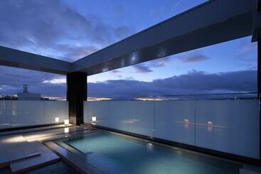 Candeo Hotels Osaka Kishibe