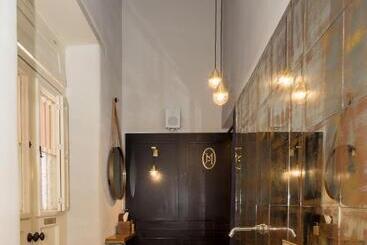 Central Hotel Boutique