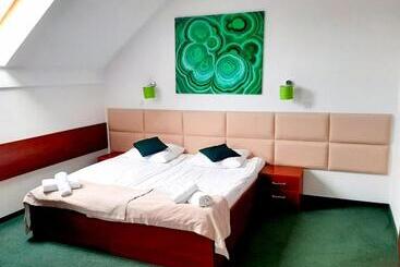 هتل Malachit Karpacz Spa