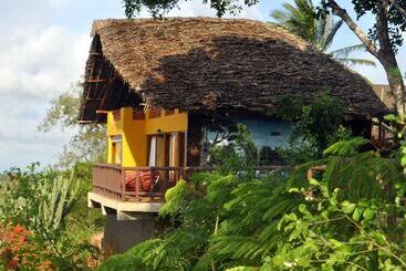 هتل Shimba Green Lodge