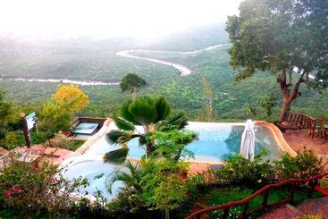 هتل Shimba Green Lodge