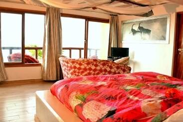هتل Shimba Green Lodge
