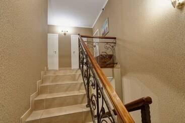 هتل Tiara Domodedovo Guest House