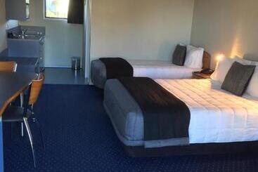مُتل Bay City Motor Lodge