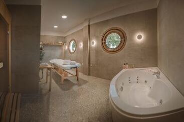 Natura Luxury Boutique Hotel Skopelos