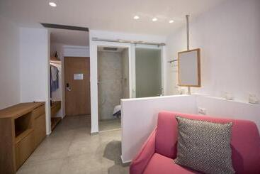 Natura Luxury Boutique Hotel Skopelos