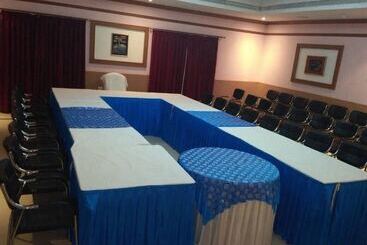 Sathya Park & Resorts