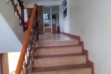 هتل Rose House