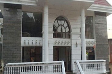 酒店 The Majestic Crown