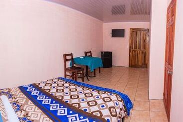 La Cascada   Hostel