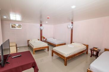 La Cascada   Hostel