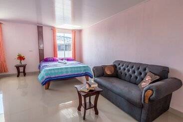 La Cascada   Hostel