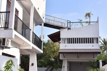 Pensió Aurora Four Seasons Villa & Spa