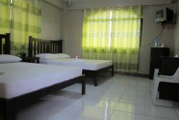 پانسیون Batanes Ddd Habitat Lodging House