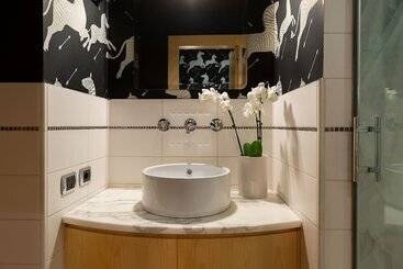 پانسیون Zebra Naviglio