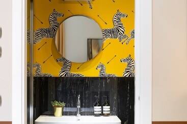 پانسیون Zebra Naviglio