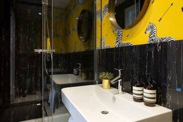 پانسیون Zebra Naviglio