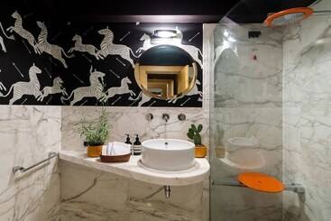 پانسیون Zebra Naviglio