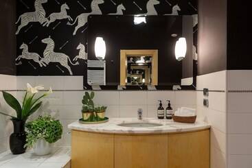 پانسیون Zebra Naviglio