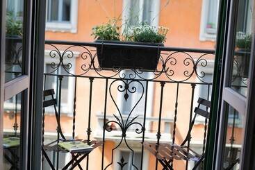 پانسیون Zebra Naviglio
