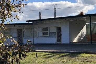Green Door Motel