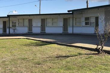 Green Door Motel