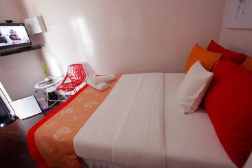 Halfway House Hostel Mactan Cebu Airport