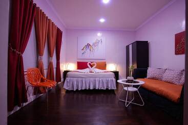 Halfway House Hostel Mactan Cebu Airport