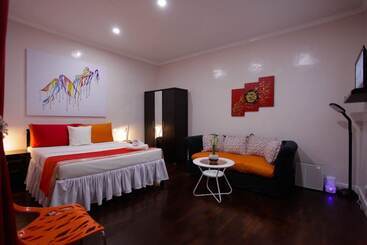 Halfway House Hostel Mactan Cebu Airport