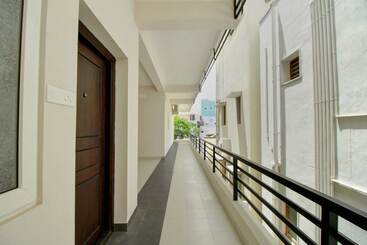 هتل H2b By Oyo Rooms